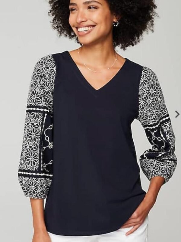 Embridered Puff-Sleeve Top