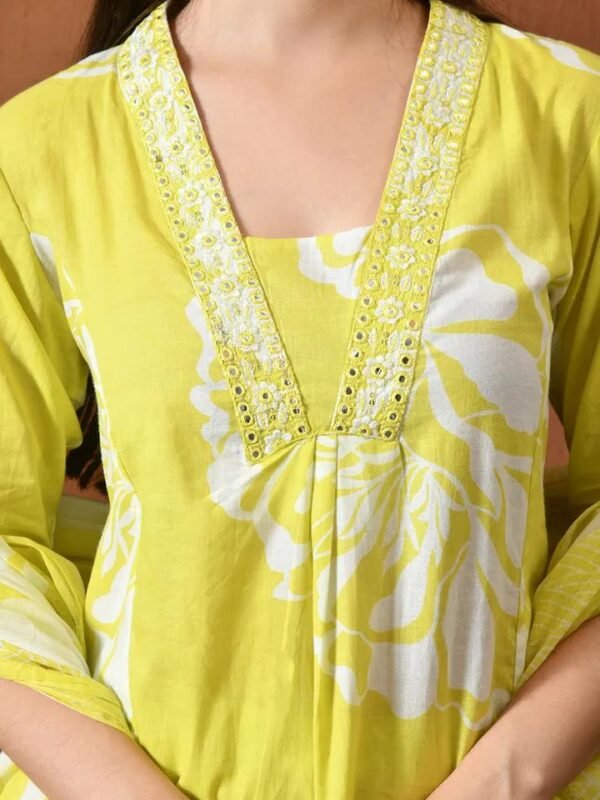 Floral Printed Thread Work Pure Cotton Straight Kurta With Palazzos & Dupatta